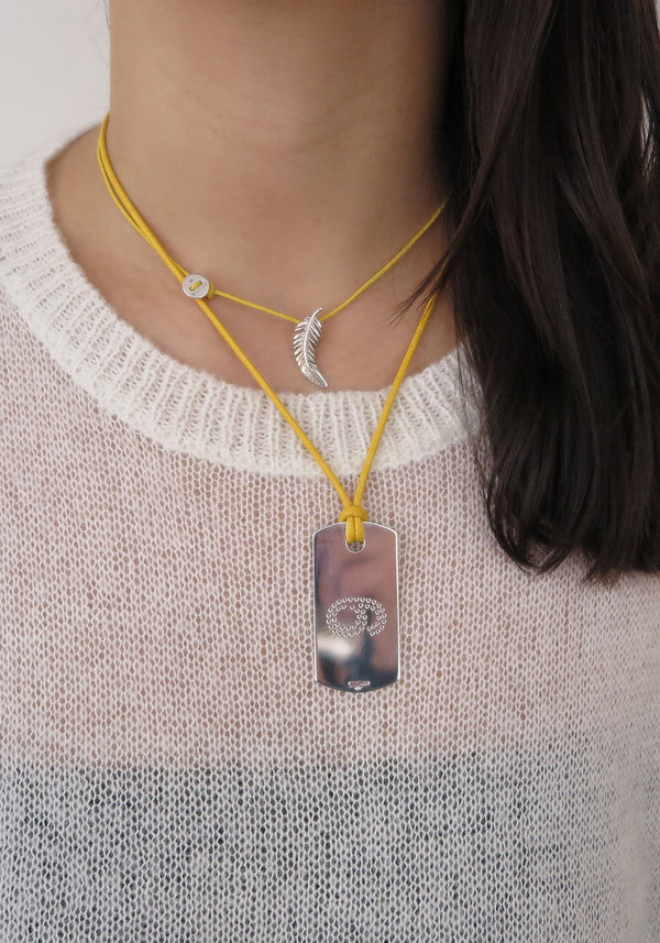 Pendentif Bouton Plume