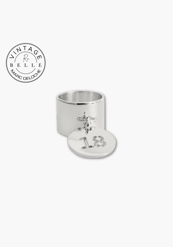 Bague Médaille Chiffre Evidé "18" Taille 56 - Re Belle