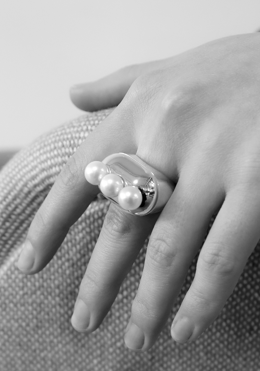 Copacabana 3 Pearl Ring