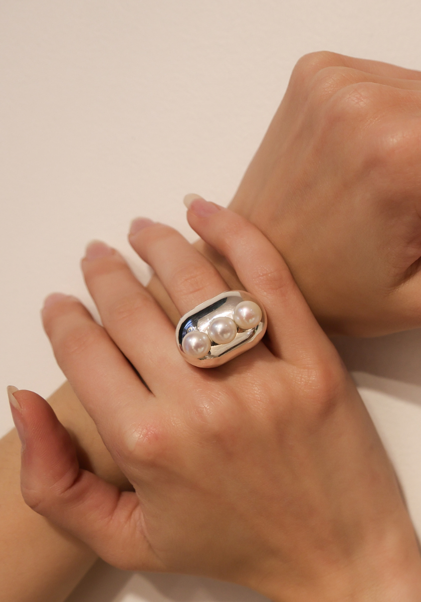 Copacabana 3 Pearl Ring