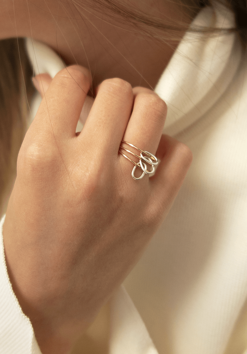 Looping Ring