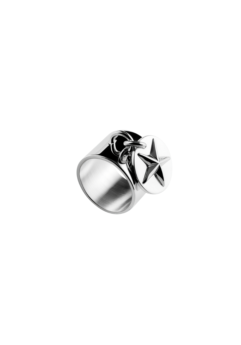 Medal Star Ring