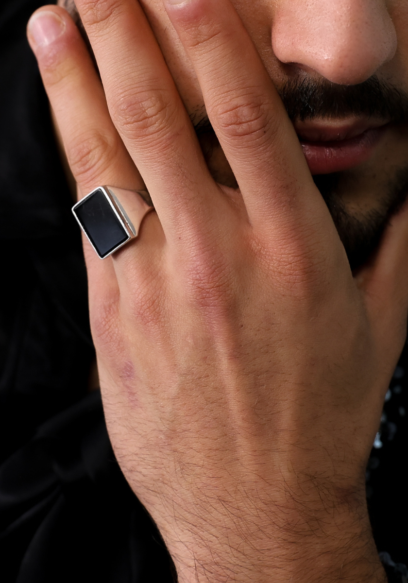 Zaza Signet Ring