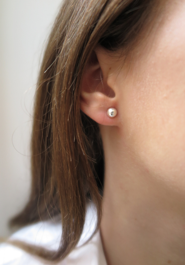Mono Boucle d'oreille Clou Sphère